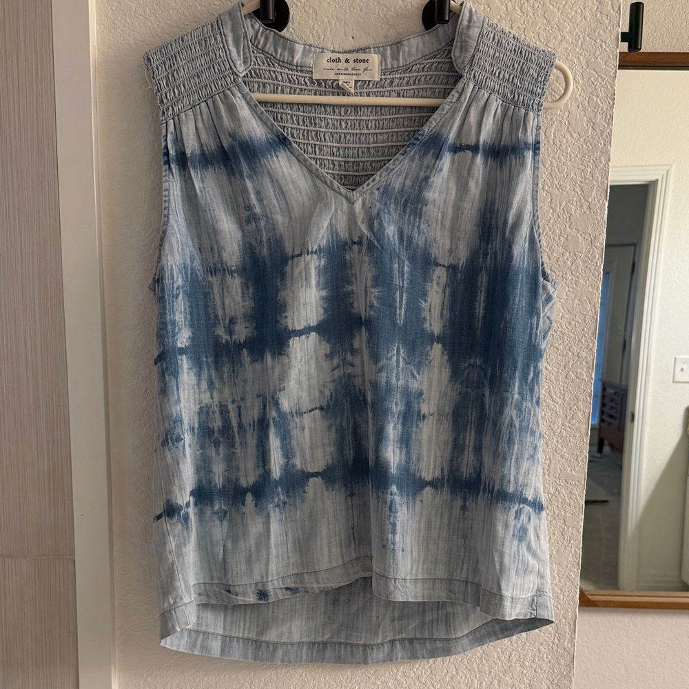 cloth & stone *oversized* Blue Tie-Dye V-Neck Smocked Tank